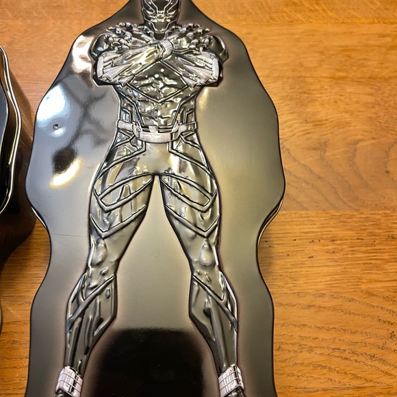 Four Black Panther Tins - Picture 3 of 13